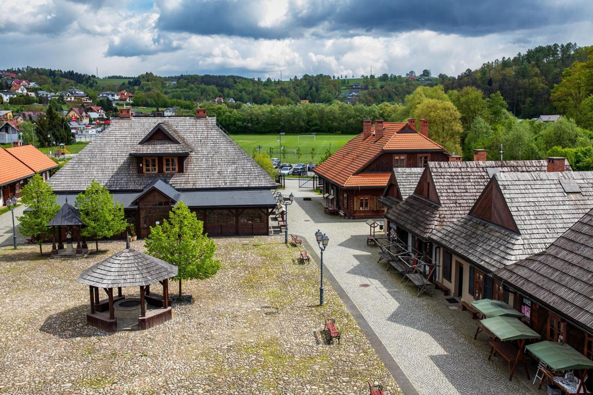 Hotel Nova.Galicja à Nowy Sącz Extérieur photo