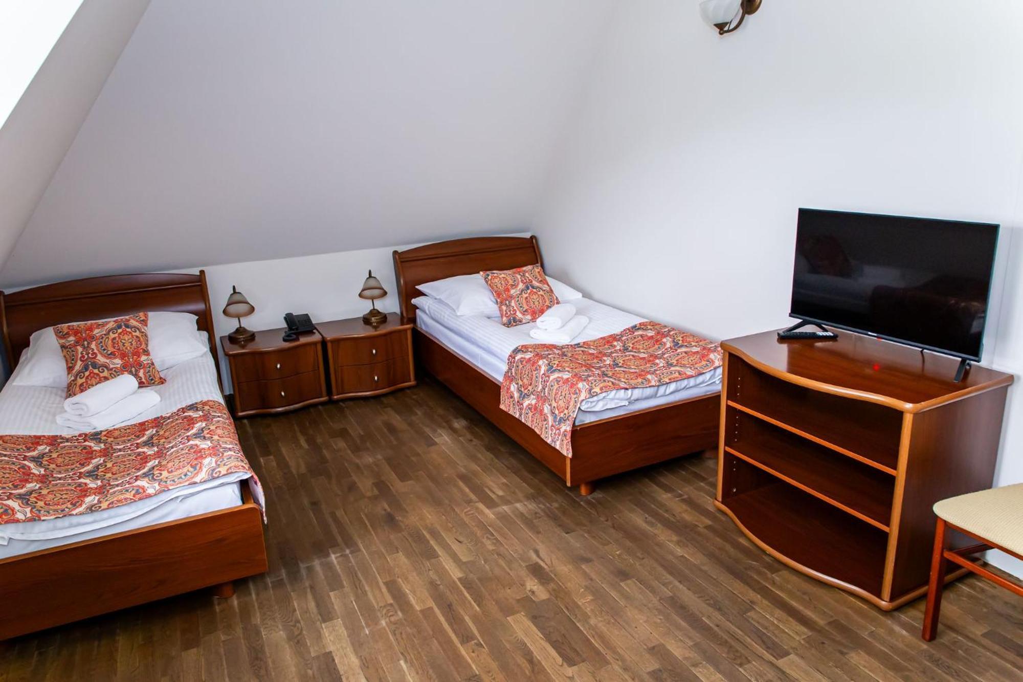 Hotel Nova.Galicja à Nowy Sącz Extérieur photo