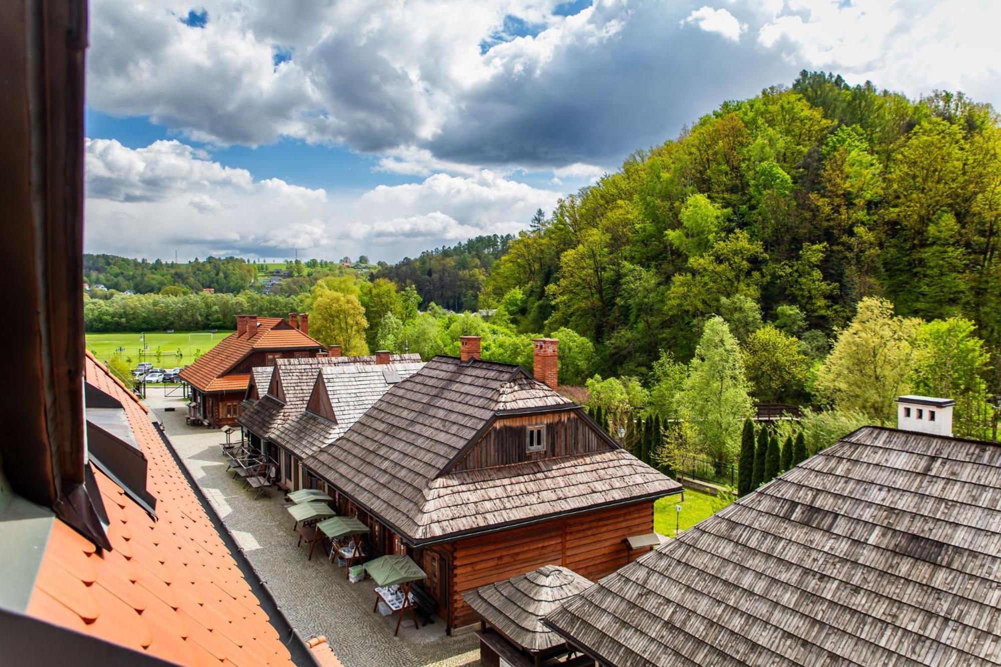 Hotel Nova.Galicja à Nowy Sącz Extérieur photo