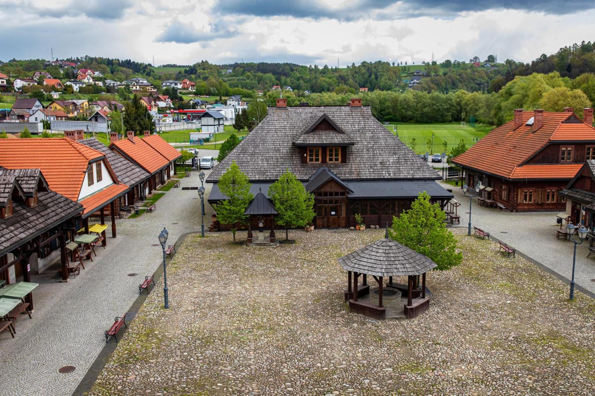 Hotel Nova.Galicja à Nowy Sącz Extérieur photo