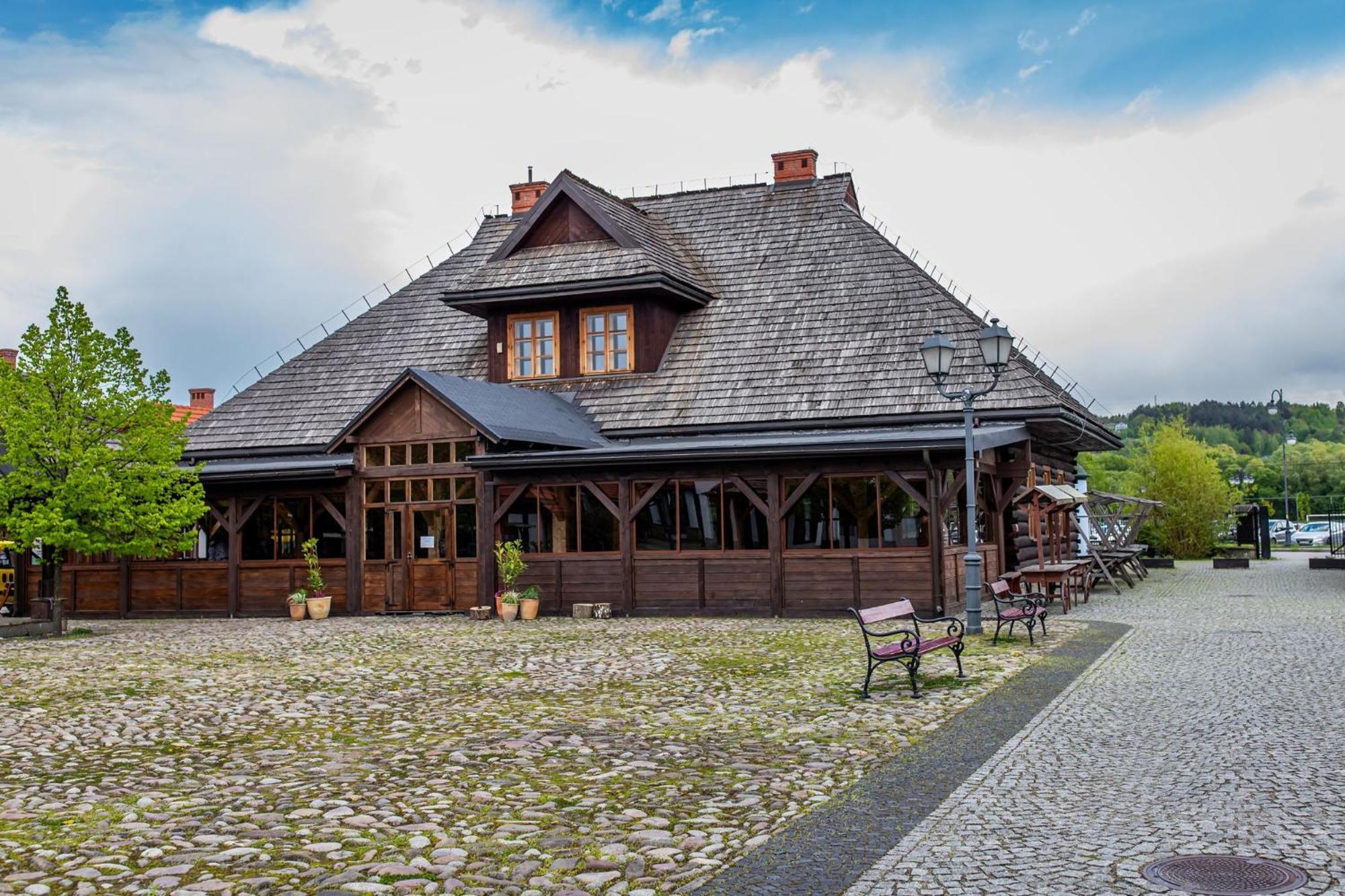 Hotel Nova.Galicja à Nowy Sącz Extérieur photo